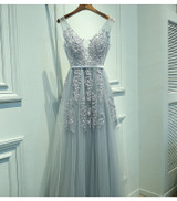 Elegant Gray A-line Tulle Long Prom Dress V Neck Prom Dresses Lace Evening Dress P0335