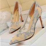 Floral patterned pumps