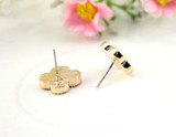 SIMPLE CLOVER EARRINGS