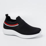 Summer Women Shoes Flying Woven Breathable Female Running Shoes Shoes Casual Sports Shoes Ladies Soft Bottom Mesh Mother Shoes