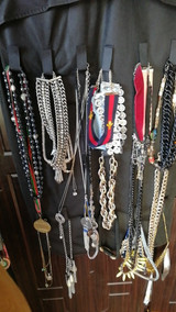 32 Pockets Hanging Organizer Jewelry Display Storage