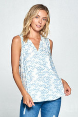 Print V-neck Sleeveless Top