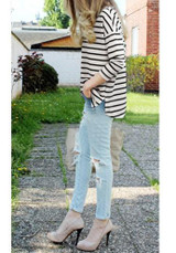 White Striped Irregular Round Neck Long Sleeve Casual T-Shirt White Striped Irregular Round Neck Long Sleeve Casual T-Shirt