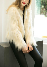 White Round Neck Long Sleeve Fashion Winter Faux Fur Coat