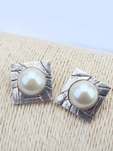 Casual Pearl Inlaid Zircon Squared Earring