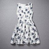 White Floral Pleated Round Neck Short Sleeve Mini Dress