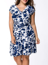 Casual V-Neck Delightful Floral Printed Plus Size Flared Dress