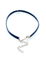 Casual Triangle Velvet Choker Necklace Casual Triangle Velvet Choker Necklace