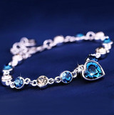 Blue Sapphires n a Heart Pendant Bracelet: Hutzell