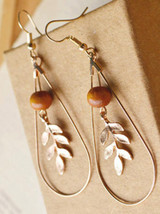 Vintage Leaf Pattern Alloy Earrings Accessories