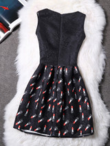 Casual Round Neck Lipstick Printed Skater Dress