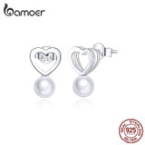 Minimalist Shell Pearl Heart Stud Earring Minimalist Shell Pearl Heart Stud Earring