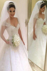 Charming Sleeveless Tulle V-neck Ball Gown Floor-Length Beading Wedding Dresses W296