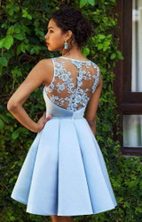 Chic Sleeveless A-Line Knee Length Satin Lace Applique Homecoming Dresses M458