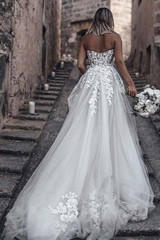 Romantic Sweetheart Strapless Open Back Sweep Train Lace Appliques A Line Wedding Dress W432