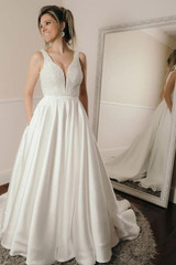 White A Line Court Train Sweetheart Sleeveless Satin Beading Wedding Dress,Beach Wedding Dress W234