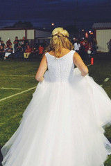 White A Line Floor Length V Neck Sleeveless Layers Wedding Dress,Perfect Wedding Gowns W278