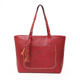 young lady
 Messenger Bags With hanging thread maximum amount young lady
 Bags Shoulder Tote Bags Famous Designers partial leather Handbags