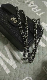 Bags women genuine leather shoulder fashion brand small messenger chains purses Bags women genuine leather shoulder fashion brand small messenger chains purses