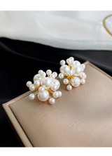 Finoa Bloom Pearl Earring