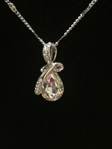 Teardrop crystal pendant - White