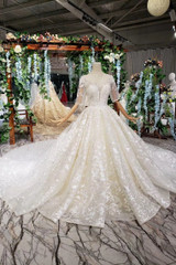 Luxury Lace Wedding Dress Scoop Half Sleeves Appliques Ball Gown W737