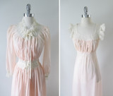 Vintage 40's 50's Peach & Lace Peignoir Robe Night Gown Set XS / S