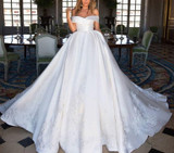 Boat Neckline Luxury Ball-Gown Wedding Dress Satin Fabrics Elegant Princess Wedding Gown