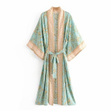Vintage chic green floral print bat sleeve rayon Boho Bohemian Kimonos Vintage chic green floral print bat sleeve rayon Boho Bohemian Kimonos