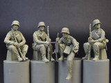 MiniArt Military Models 1/35 German Panzergrenadiers (4) (New Tool) Kit