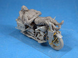 MiniArt Military Models 1/35 Soldier Resting on Motorcycle Kit