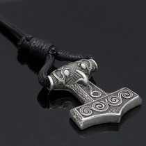 Thor's Nighttime™ - Thor's Hammer Viking Bracelet
