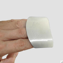 Kitchen Cooking Tools Stainless Steel Finger Hand Protector Guard Personalized Design Chop Safe Slice Knife kitchen accessories
