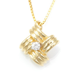 Diamond Pendant in 14K Yellow Gold