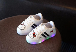 New 2018 European casual Cool LED Light girls boys shoes Cute casual kids glowing sneakers Net breathable baby children shoes