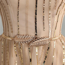 It's YiiYa 2018 Hot O-Neck Fashion Designer Sexy Illusion Elegant Cocktail Gowns Bling Sequind Slim Cocktail Dress LX324