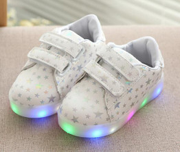 2017 fashion LED light glowing sneakers kids cool breathable Cute boys girls shoes casual classic hot sales baby children shoes
