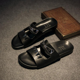 2017 Summer Tide Fashion Black Breathable Joker Men Beach Slippers Casual Hollow Out Open-Toed Rome Slippers