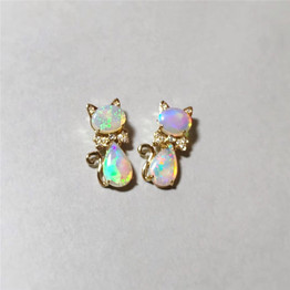 18K Gold Oval Cut  Natural Diamond Opal Elegant Cat Pendant Necklace