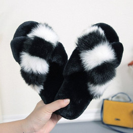 Women's Winter Warm Slippers Soft Fluffy Home Slippers Faux Fur Slides Non-slip Flats Indoor House Shoes Furry Slides for Woman