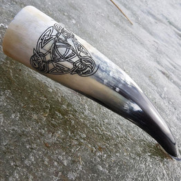 Triquetra Drinking Horn