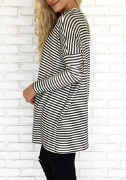 Black White Striped Print Round Neck Dolman Sleeve T-Shirt