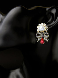 Casual Pearl Rhinestone Bowknot Stud Earring