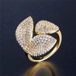 Elegant Leaf Vines Ring