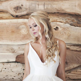 Simple Spaghetti Straps Tulle Backless V Neck Wedding Dress W559