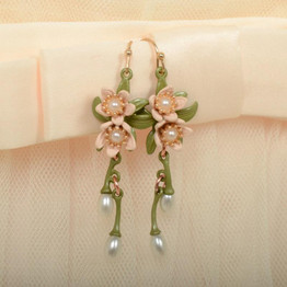 Cute Pearl And Flower Earrings