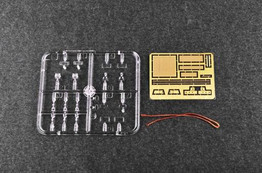 Trumpeter Military Models 1/35 Soviet AT-P Artillery Tractor Kit