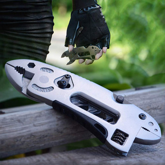 Outdoor Survival Kit Camp Fold Multi Tool Knife Repair Adjust Screwdriver Wrench Jaw Plier multi function Spanner Gear