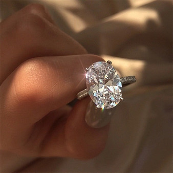 Classic AAA White Cubic Zircon Engagement Ring