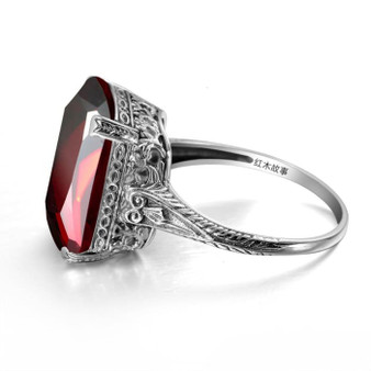 Beautiful Square Shape Vintage Red Garnet Gemstone Ring